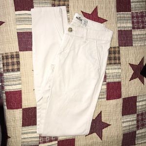 HOLLISTER KHAKI JEANS